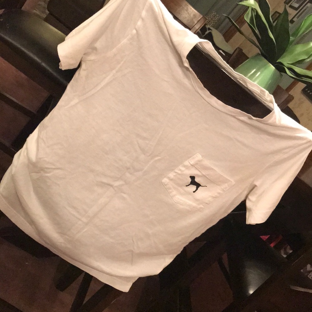 White tee